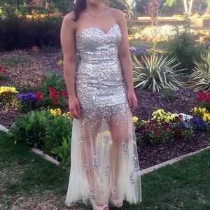SIZE 8 GOLD SPARKLE MESH FABRIC DRESS